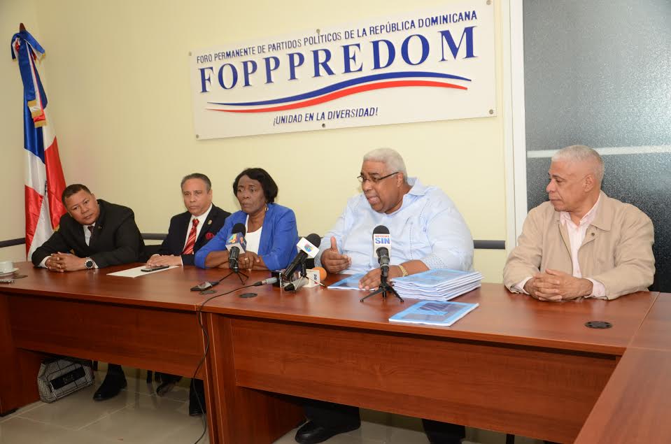  El Foro Permanente de Partidos Políticos de la República Dominicana advierte destrucción sistema partidos