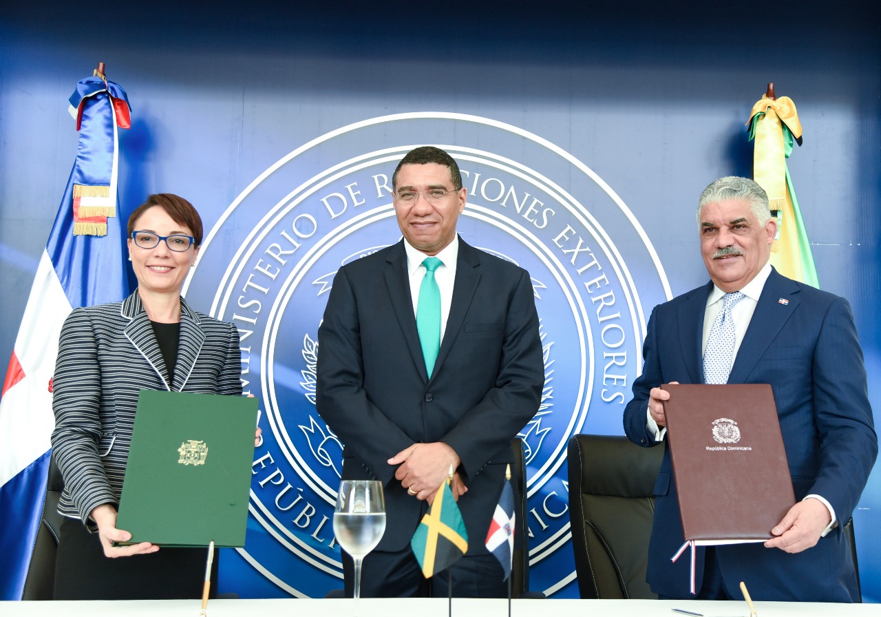 República Dominicana y Jamaica firman acuerdos sobre supresión de visados oficiales