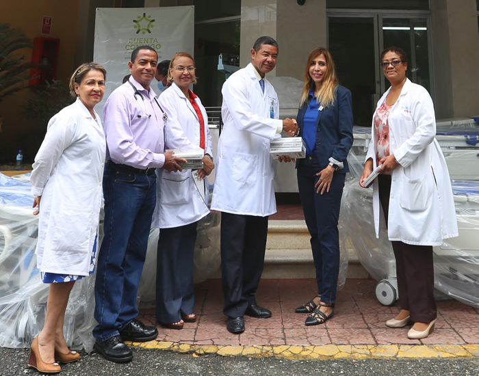  Despacho de la Primera Dama dona equipos al Hospital Materno Infantil Santo Socorro