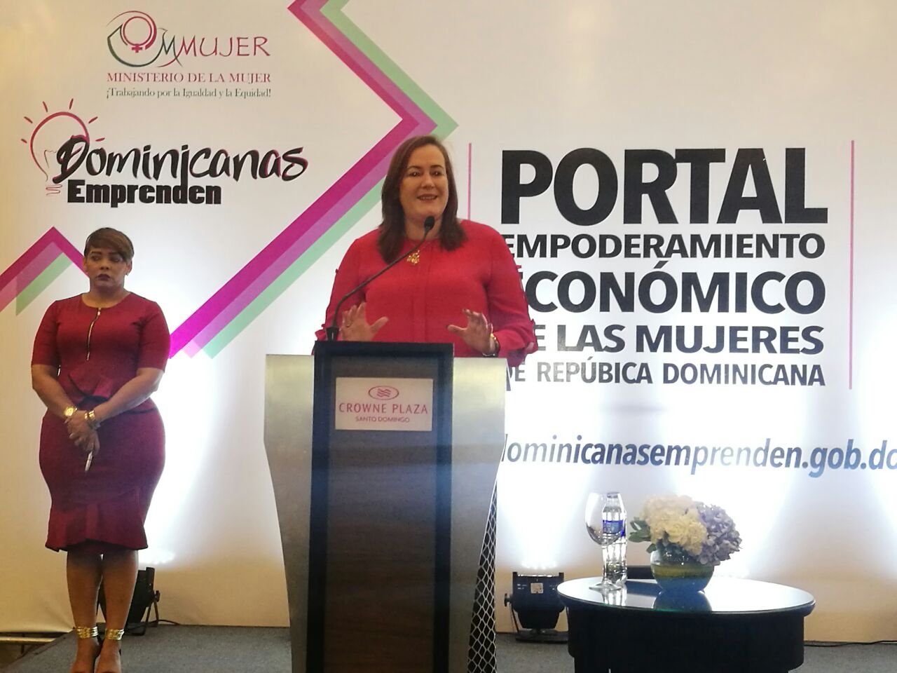  El Ministerio de la Mujer presentó formalmente el portal Dominicana Emprende