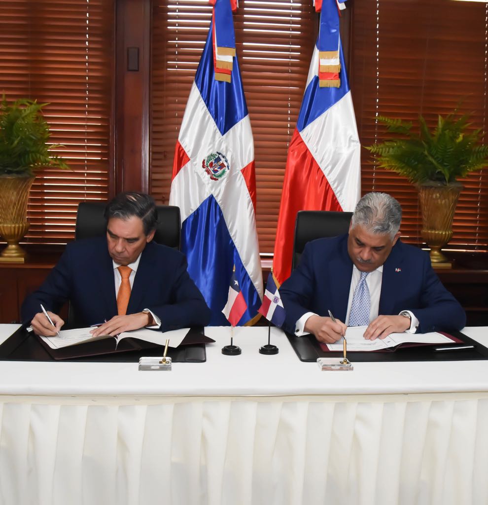  República Dominicana y Chile firman convenio migratorio y consular