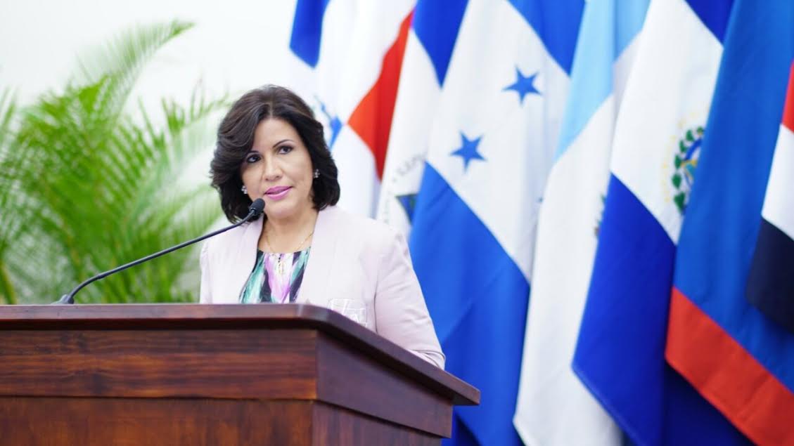  Vicepresidenta Cedeño propone en Costa Rica pacto regional del SICA para avance de la agenda social