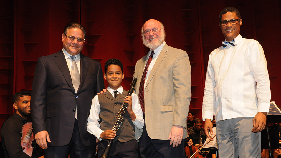  Orquesta Sinfónica Infantil de Santiago realiza su primera presentación