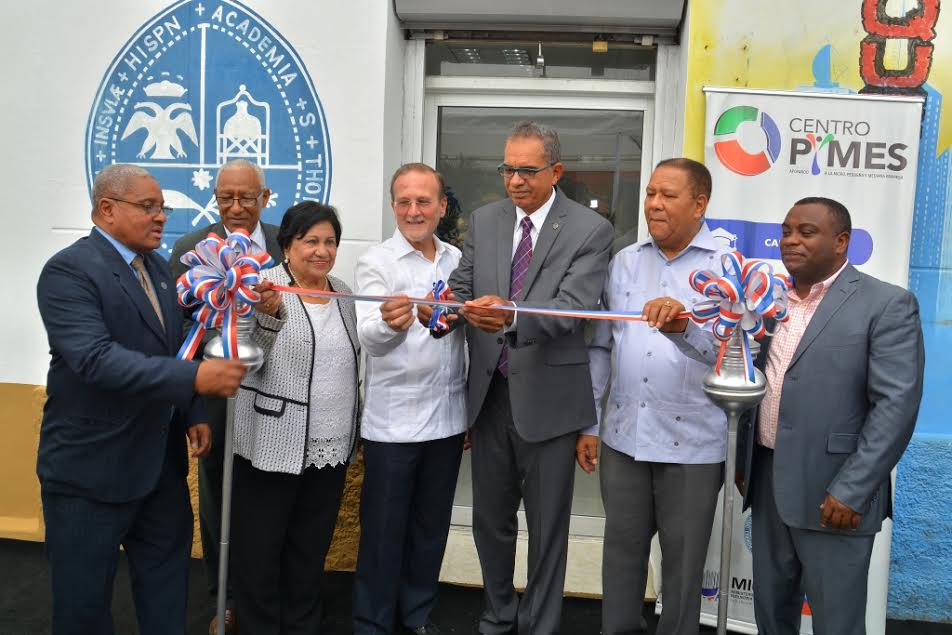  Industria y Comercio inaugura centro de apoyo a las Mipymes en Higüey