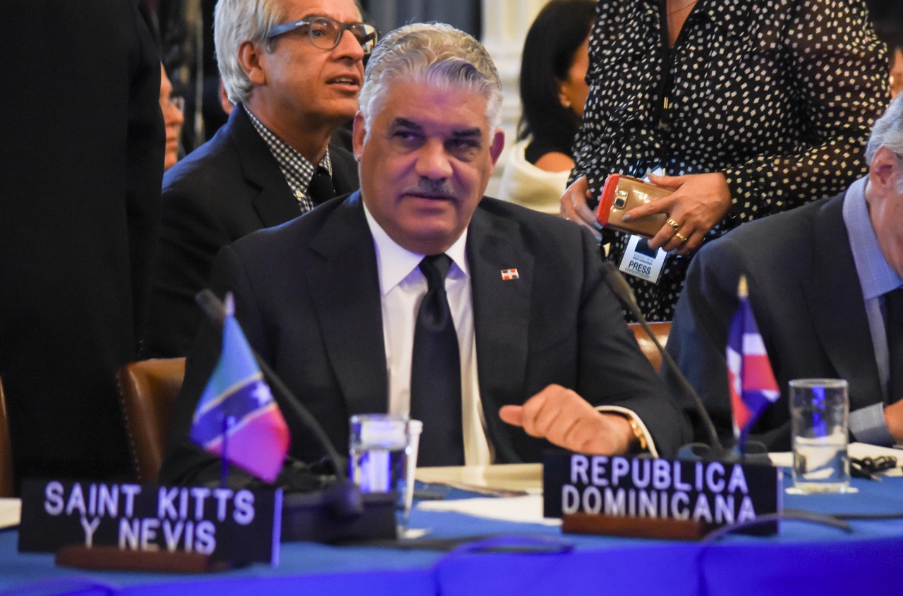  Canciller Miguel Vargas viaja a Cancún, México, para participar en 47 Asamblea de la OEA