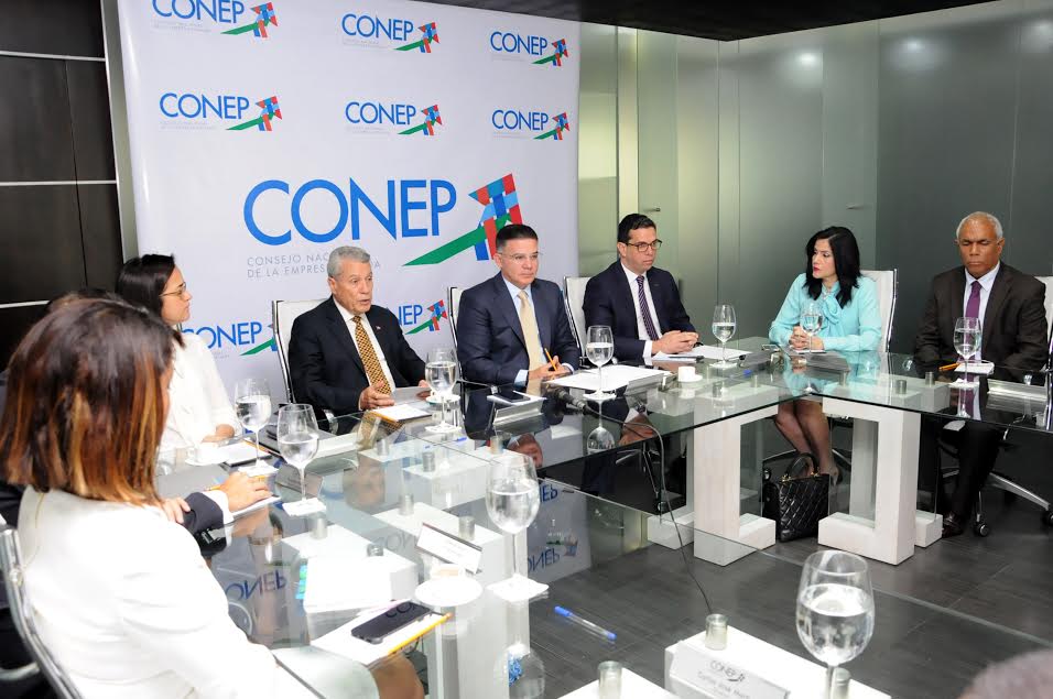  CONEP expresa preocupación ante titular del Ministerio  de Industria y Comercio por monopolio del transporte y reclasificación empresarial