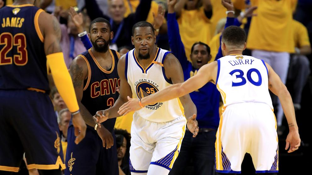  Durant lidera ofensiva Warriors con 38 puntos en triunfo ante Cavaliers en primer juego serie final