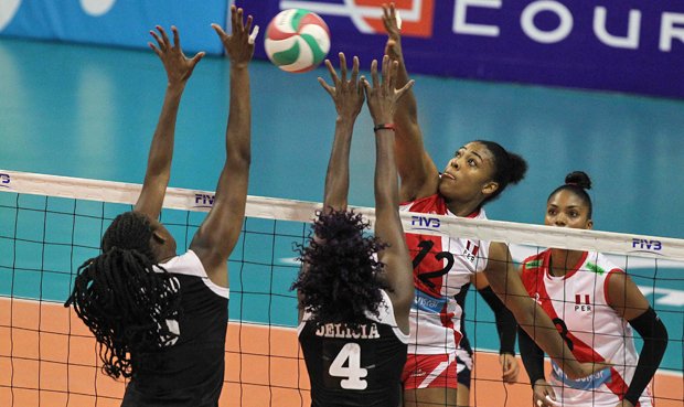  Reinas del Caribe indetenibles: vencen a Perú 3-0 y van a semifinal con cuatro triunfos consecutivos