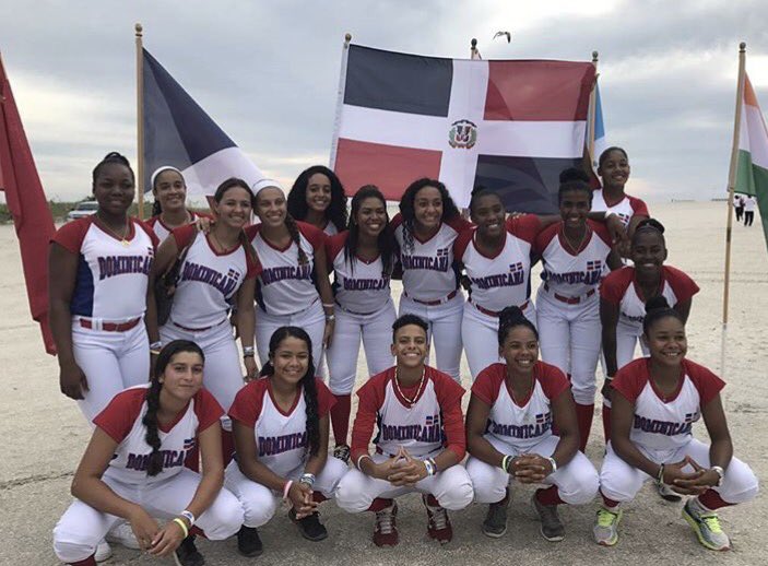  Equipo femenino dominicano de sóftbol ganó a Nueva Zelanda en el Campeonato Mundial Junior
