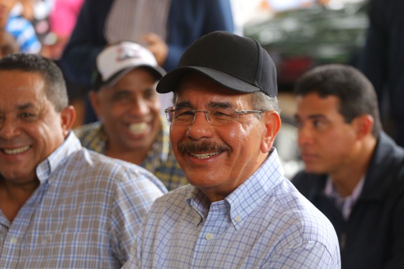  Gente de Hato Mayor recibe apoyo del Presidente Danilo Medina para titulación y aumentar producción cacao y chinola