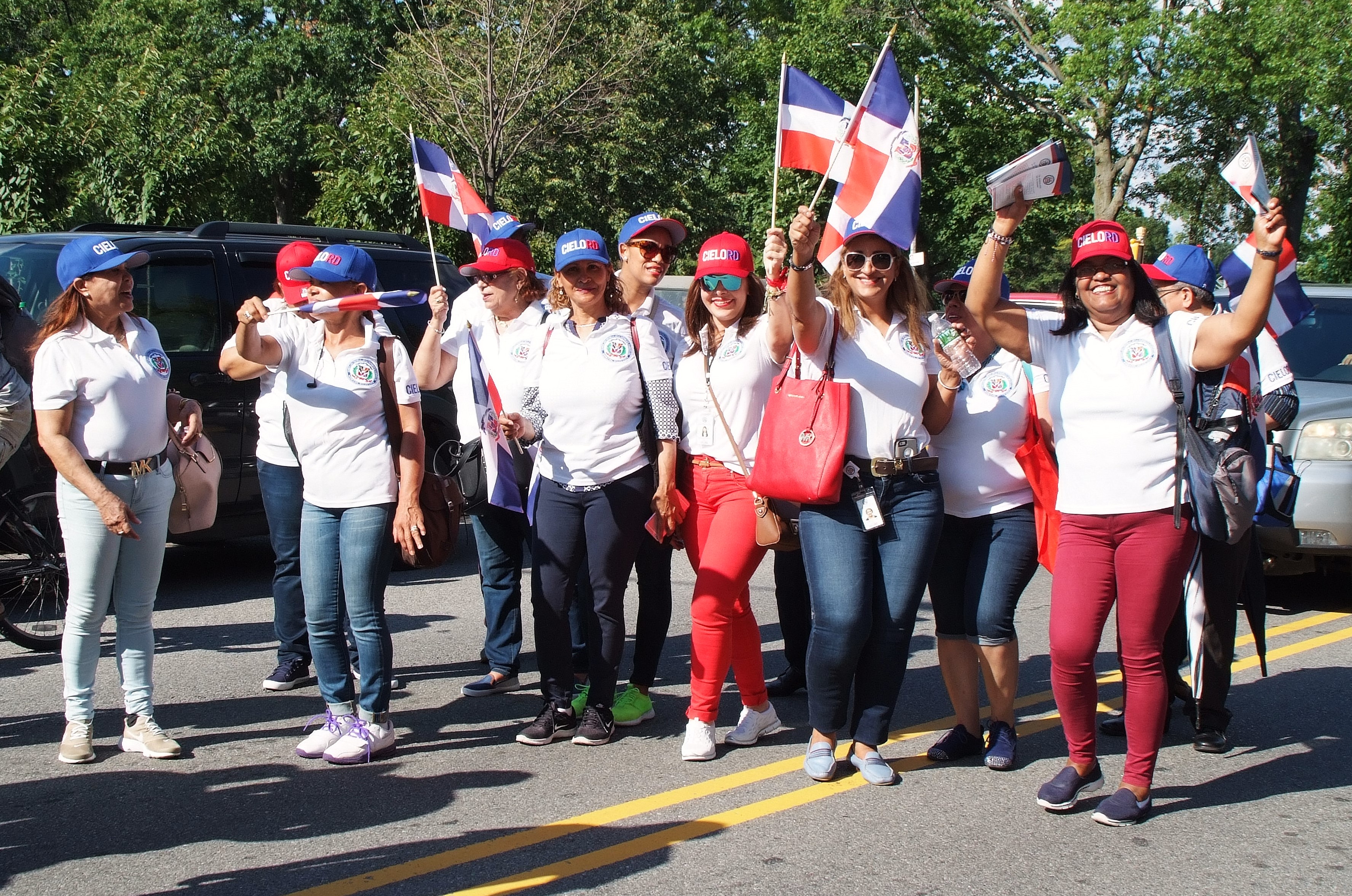  Facilitadores iniciaron en Queens el programa “Consulado en tu Hogar” llevando servicios consulares a los dominicanos en Nueva York