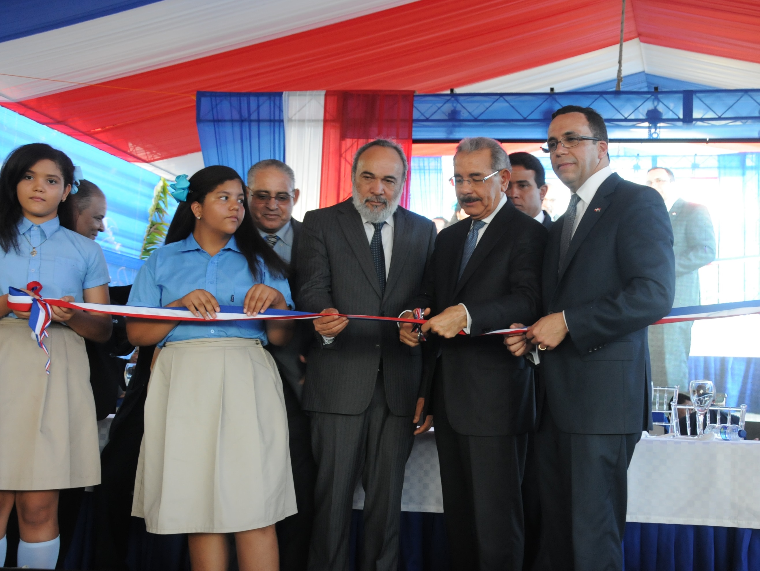  Presidente Danilo Medina entrega un nuevo centro educativo en Laguna Salada, Provincia Valverde