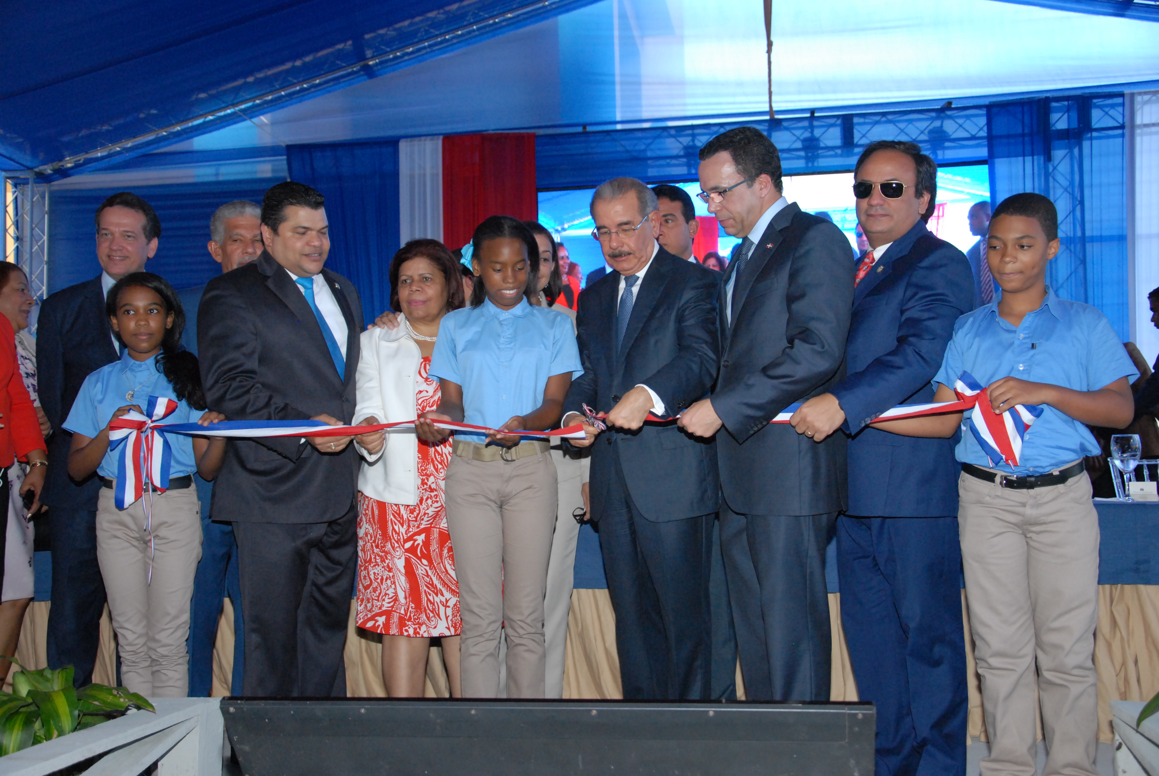  Presidente Danilo Medina entrega dos modernos centros educativos en el Distrito Nacional