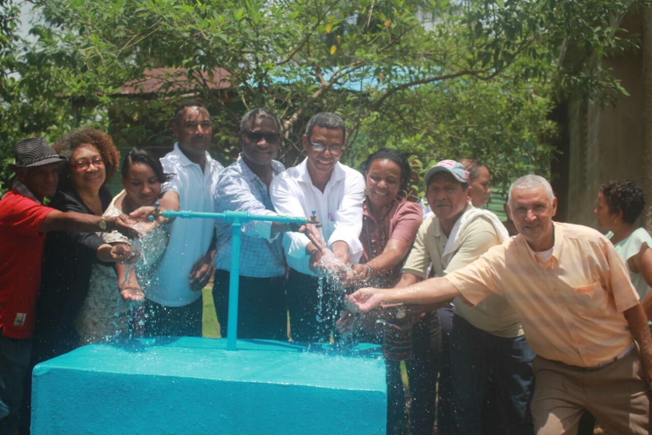  Bra Dominicana entrega sistema de agua potable en la comunidad Don Juan de Monte Plata