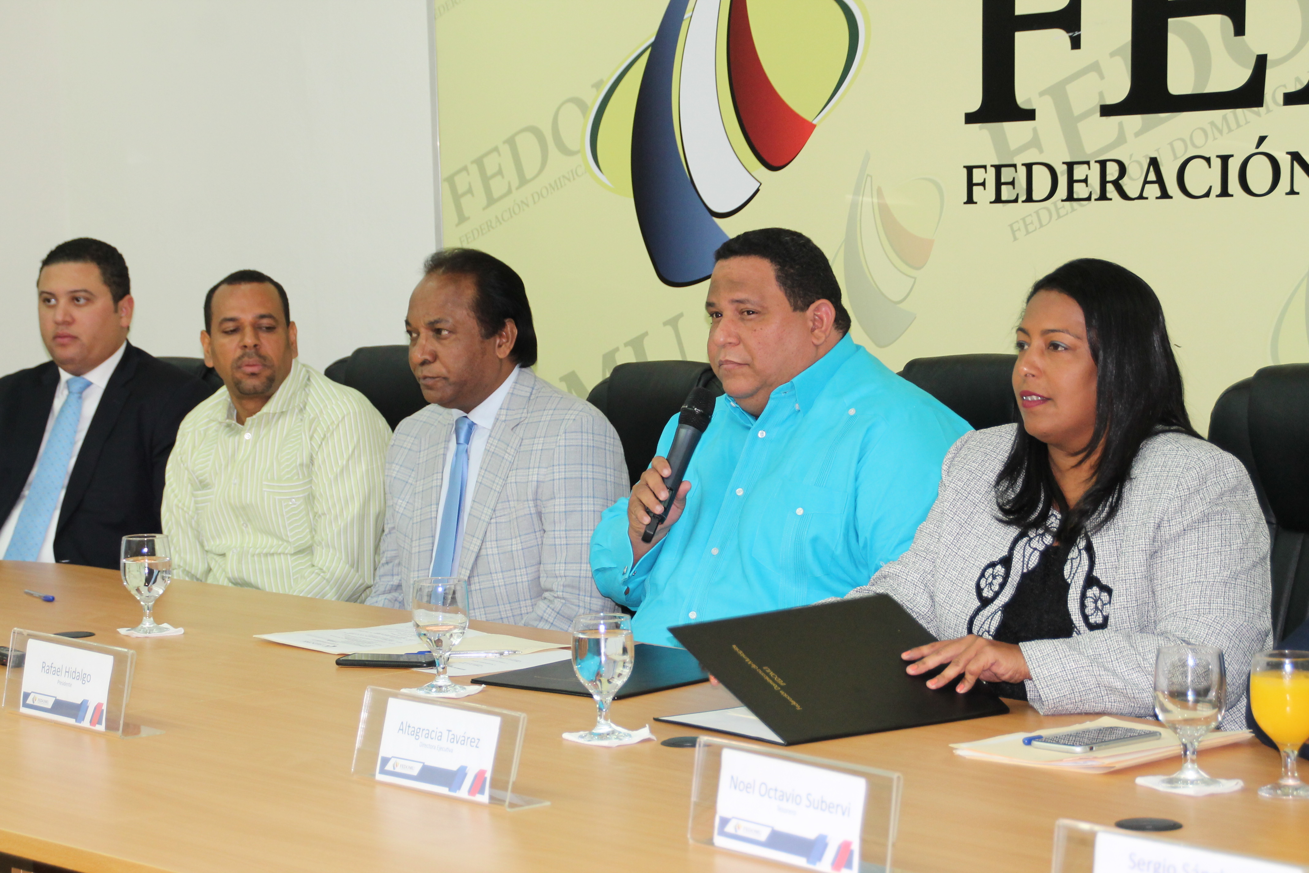  FEDOMU e INESPRE acuerdan realizar mercados de productores en municipios del país