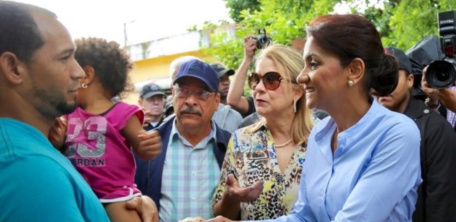  Despacho Primera Dama habilita centro de acopio para ayudar a afectados por huracanes