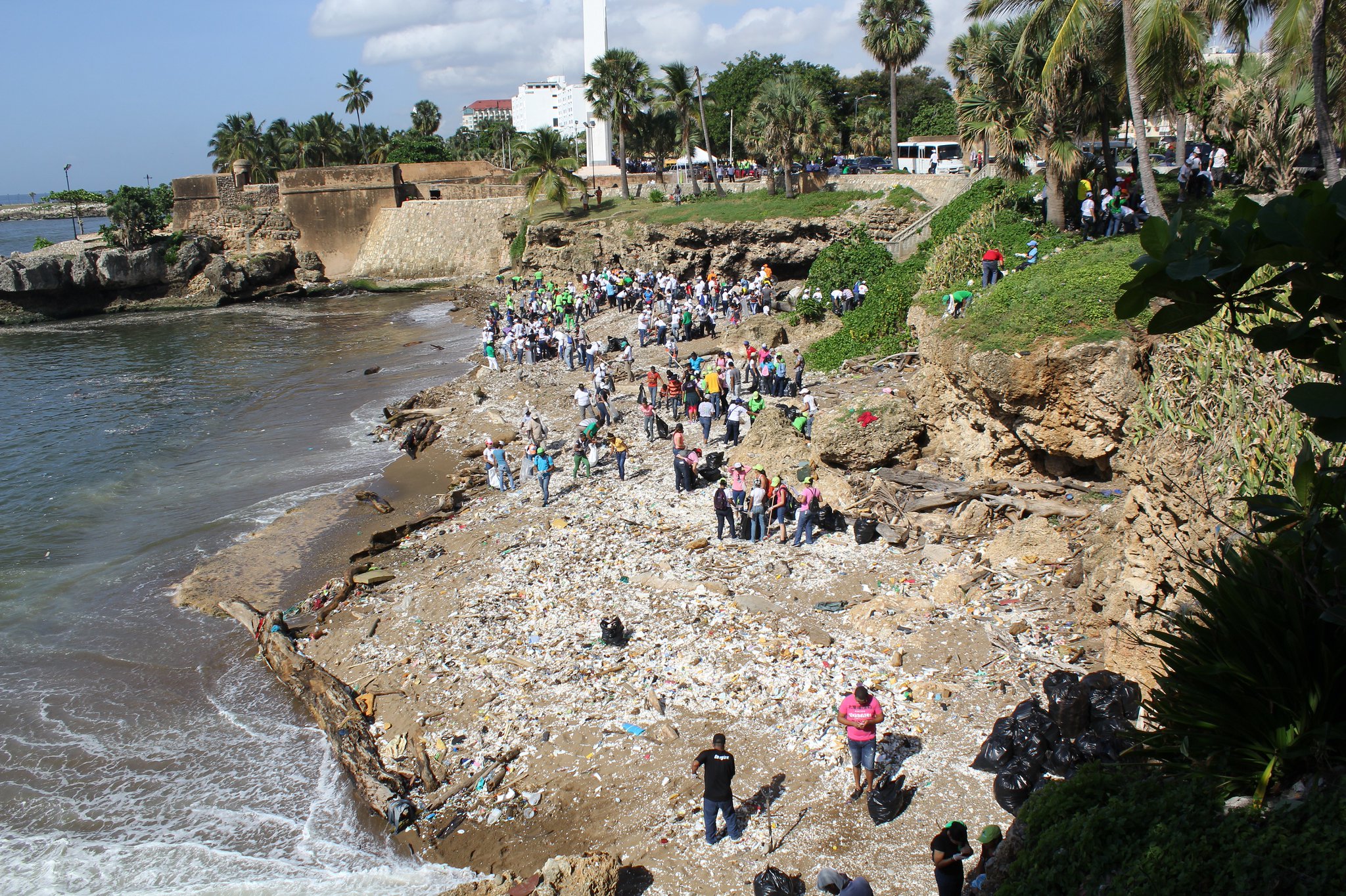  República Dominicana centrada este sábado en jornada nacional en el “Día Internacional de Limpieza de Playas y Riberas de Ríos