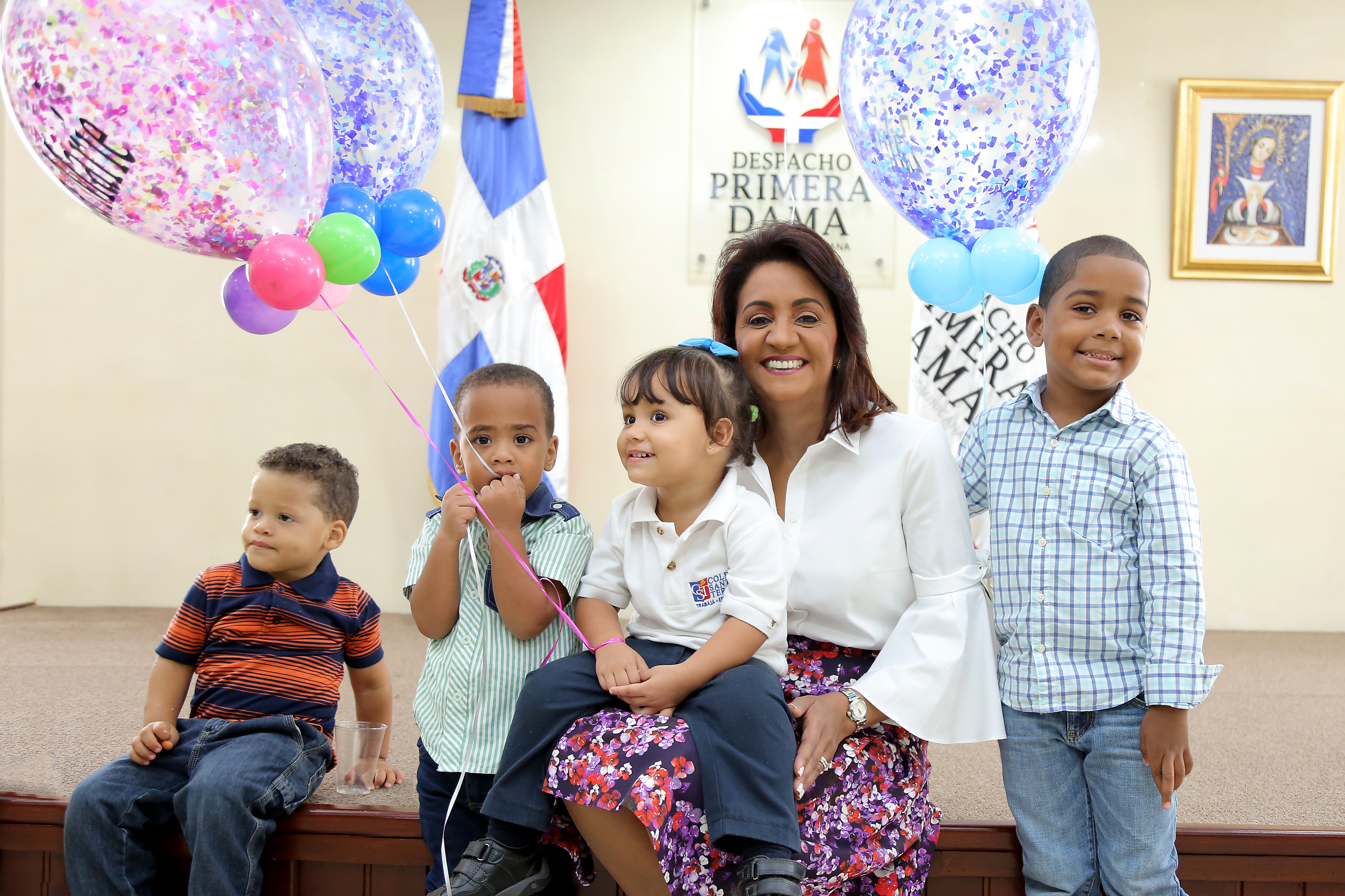  Viaje de Esperanza: Despacho Primera Dama lleva a Cuba cuatro niños a cirugías que les permitan oír por primera vez