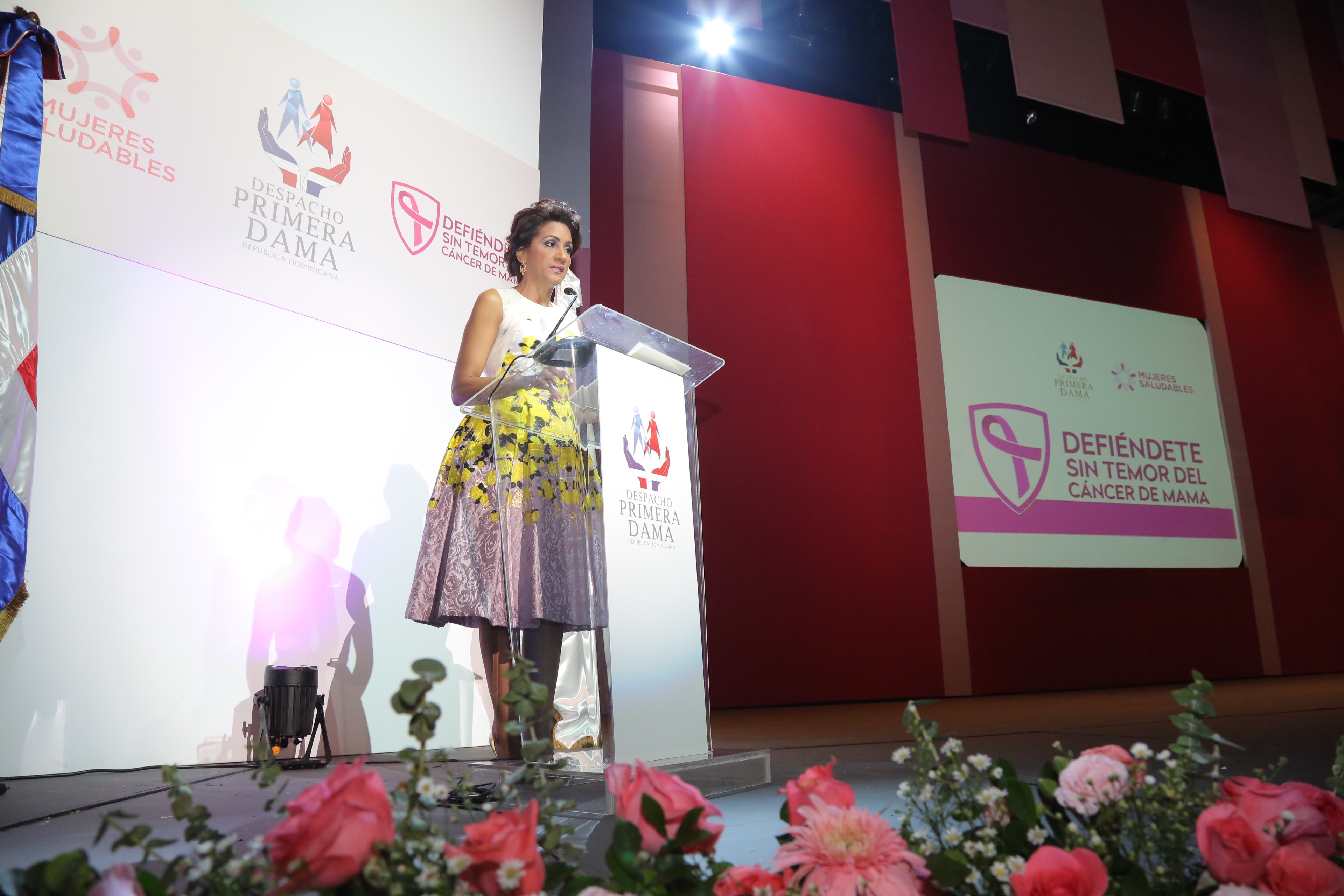  Primera Dama llama a mujeres dominicanas a estar alerta para prevenir y derrotar el cáncer de mama
