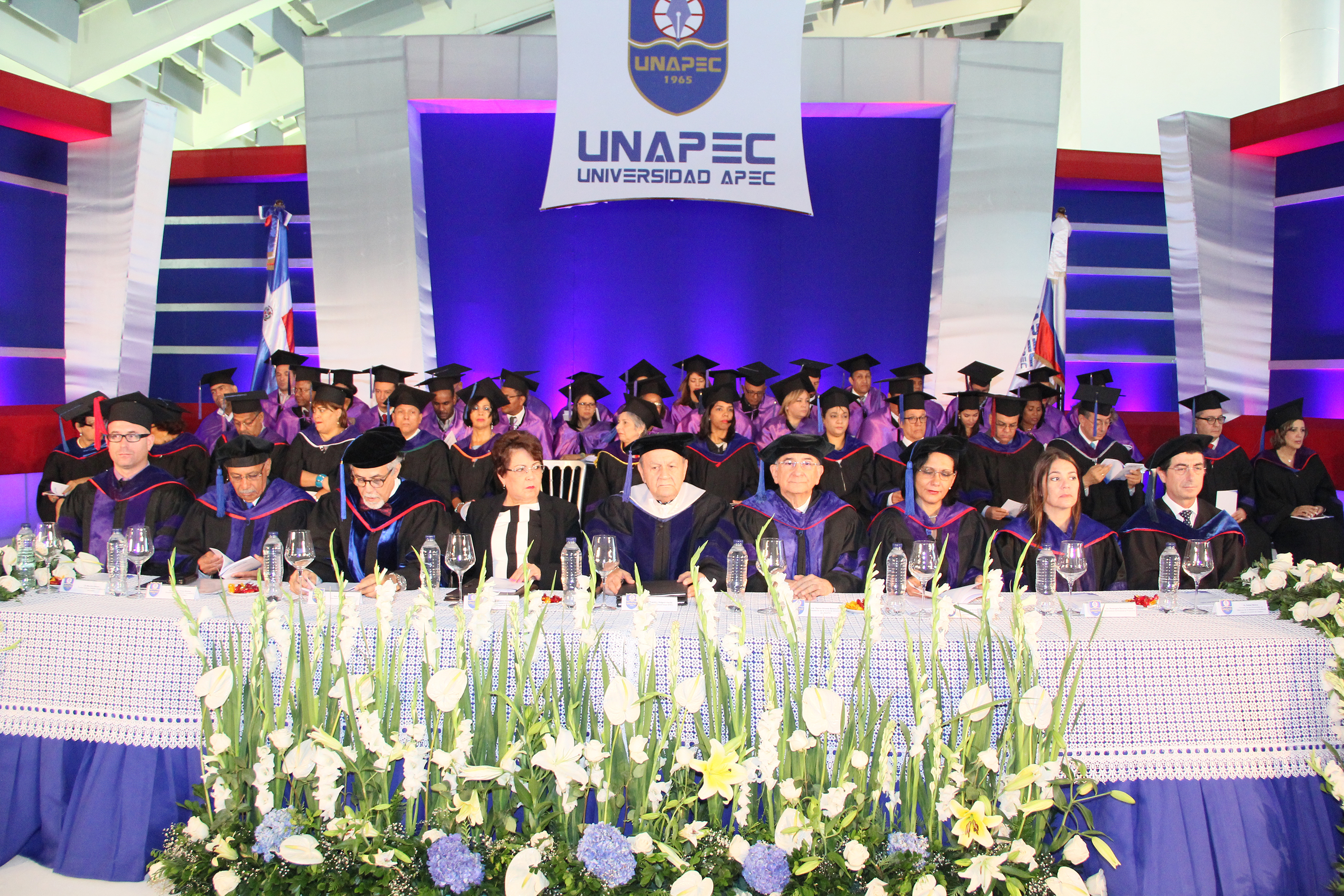  UNAPEC gradúa más de mil profesionales; rector afirma urge aplicación de valores éticos