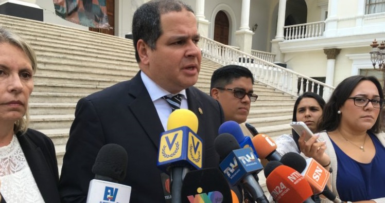  Gobierno dominicano recibe a miembros de la oposición venezolana