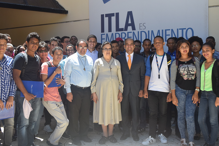  ITLA premia a la excelencia de la juventud dominicana otorgando 120 becas