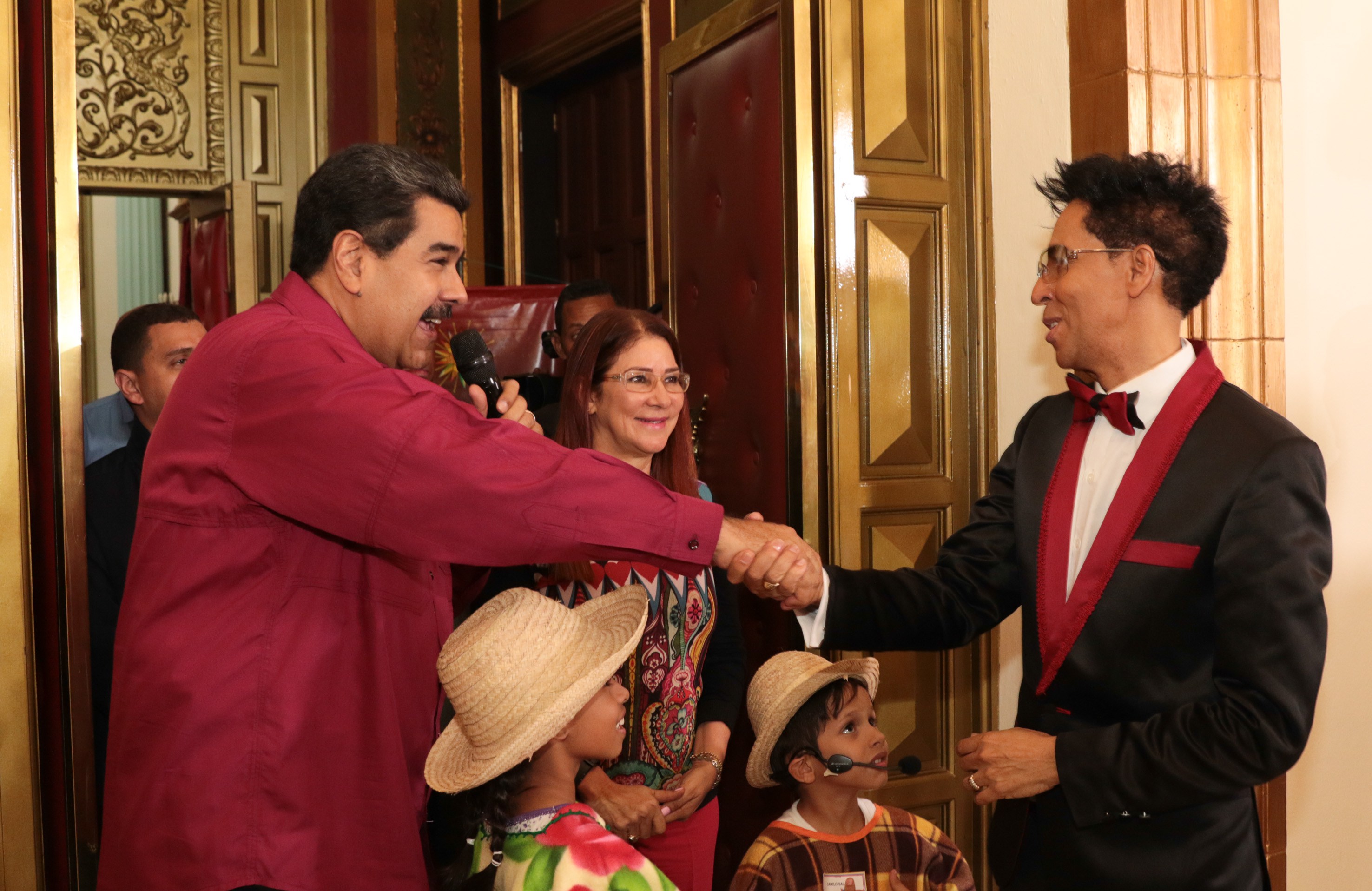  Presidente Maduro anuncia llegada de la Navidad en Venezuela junto al merenguero dominicano Bonny Cepeda
