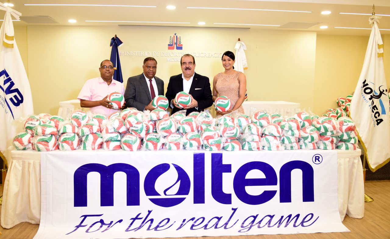  La NORCECA dona 4,000 mil balones a Ministerio de Deportes para fomento voleibol