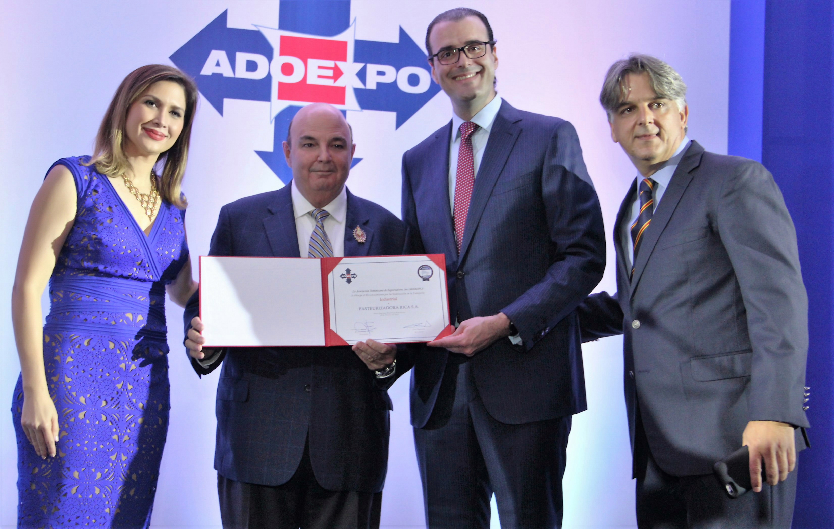  ADOEXPO nomina empresas para los Premios Excelencia Exportadora 2017