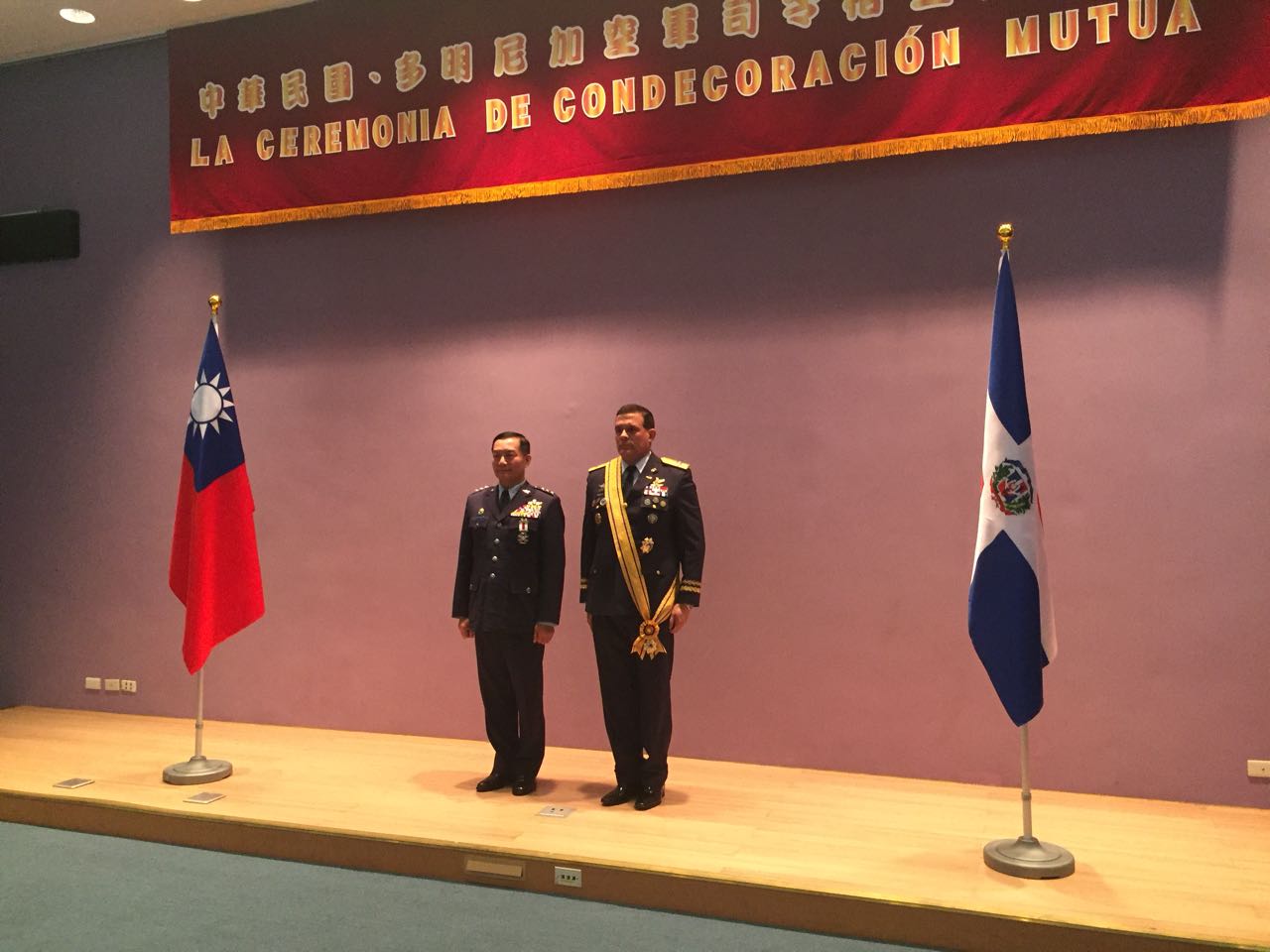  Comandantes fuerzas aéreas de Taiwán y República Dominicana reciben Condecoración