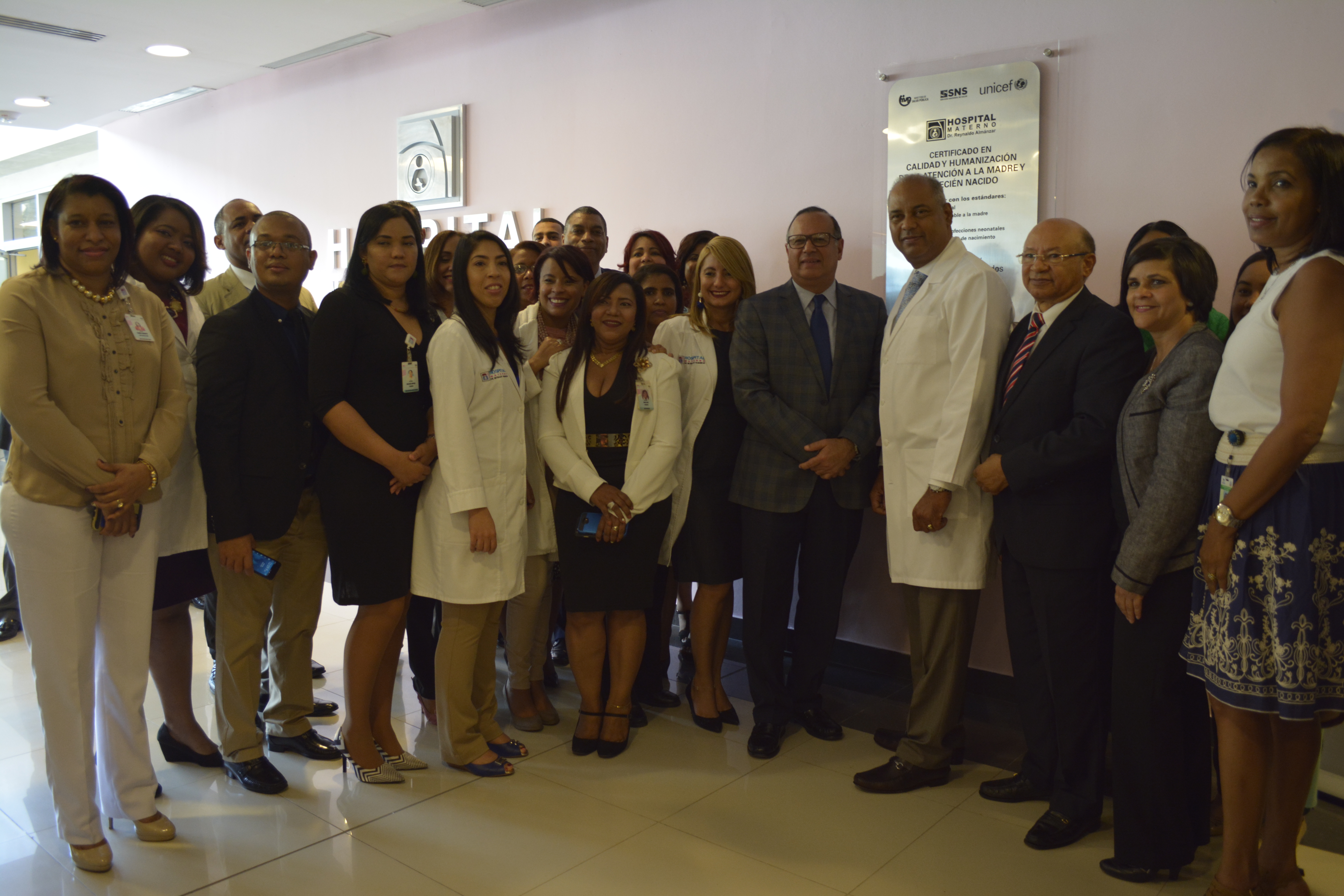  Hospital Reynaldo Almánzar logra certificación en Calidad y Humanización de la Atención a la Madre y el Recién Nacido