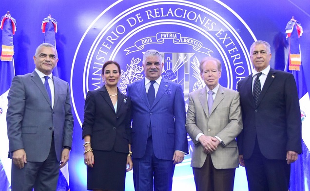  Empresarios Pepín Corripio y Haydée Kuret  integran la Comisión Permanente y Jurado del Premio Internacional al Emigrante Dominicano Oscar de la Renta
