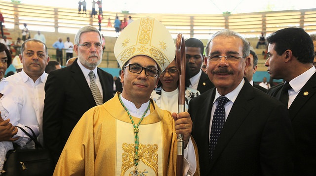  Presidente Danilo Medina asiste a solemne ordenación nuevo obispo de San Pedro de Macorís *Video