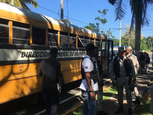  En Puerto Plata detienen más de 500 extranjeros durante operativo de interdicción migratoria