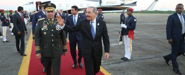  Tras asumir Presidencia Pro Témpore SICA, presidente Medina regresa al país procedente de Panamá