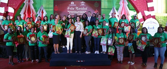  Vicepresidenta Margarita Cedeño reconoce labor de miles de voluntarios de Prosoli