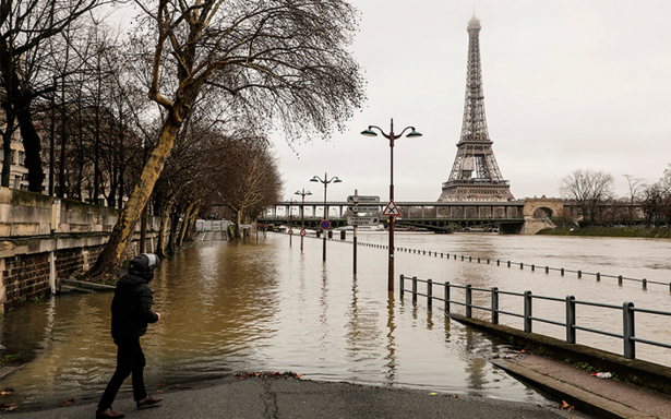  Francia está amenazada por el río Sena