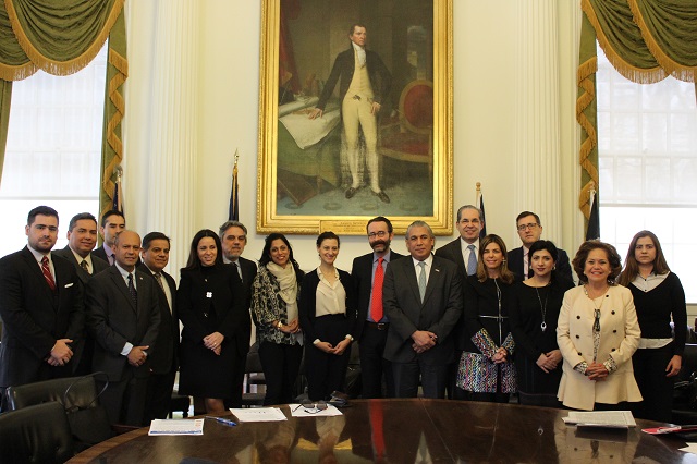 Oficiales de NYC y cónsules de América Latina de CLACNY se reúnen y urgen al Congreso de EEUU aprobar legislación que protege a soñadores y beneficiarios de TPS