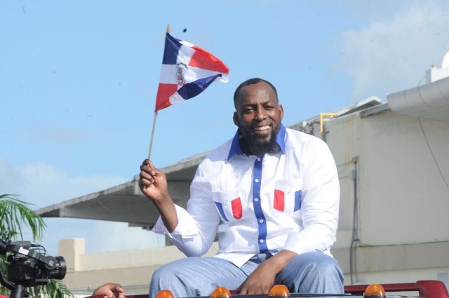  Dominicanos de Newark califican de grandioso a Vladimir Guerrero como nuevo inmortal del béisbol para la República Dominicana