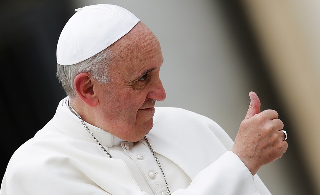  Papa Francisco pide una Iglesia «humilde» en primera misa del año