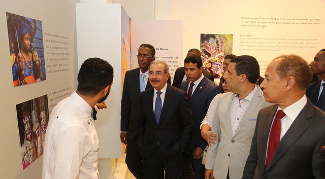  Presidente Danilo Medina entrega museo dedicado a la celebración del Carnaval en la Vega