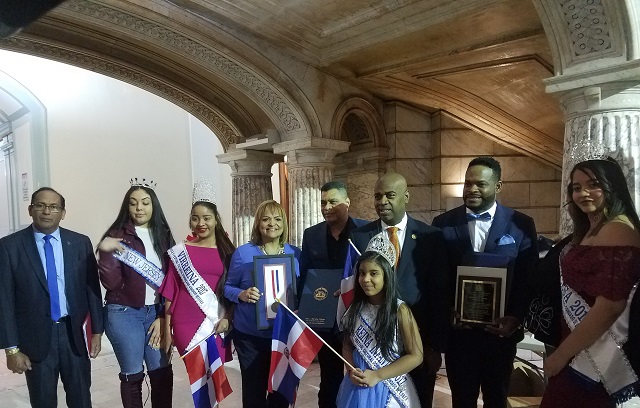  Dominicanos conmemoran su Independencia en Newark