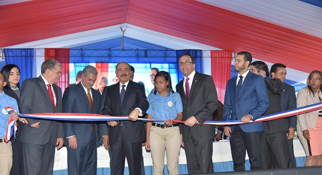  Presidente Danilo Medina entrega tres nuevos centros educativos y una estancia infantil en la Provincia Espaillat
