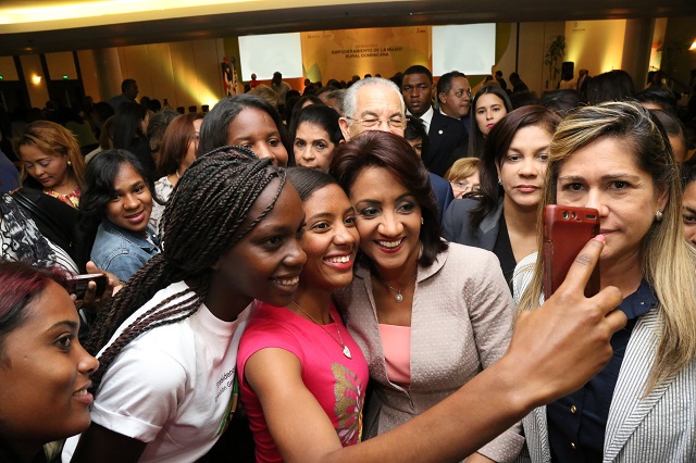  Primera Dama exhorta a la mujer dominicana continuar luchando por la igualdad social