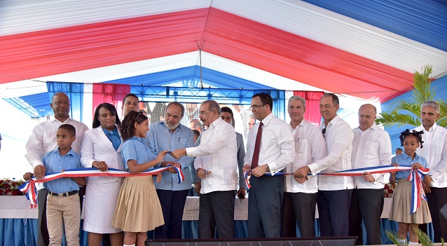  Presidente Danilo Medina entrega dos modernos centros educativos en la Provincia Hato Mayor