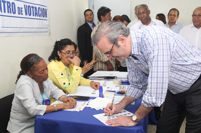  Abinader resalta entusiasmo, orden y participación como aspectos relevantes en elecciones del PRM