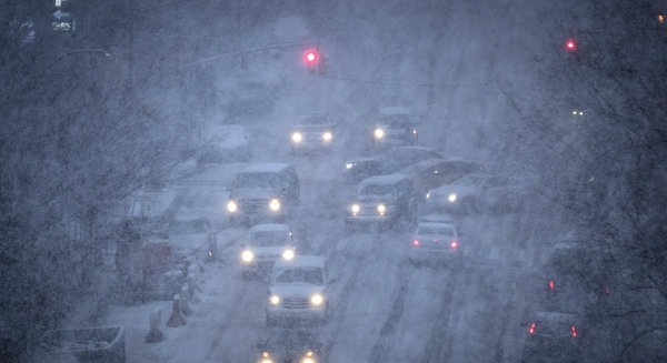  Nueva tormenta de nieve suspende casi 3.000 vuelos en Nueva York