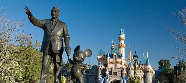  Ya es posible recorrer los parques de Disney con Google Street View