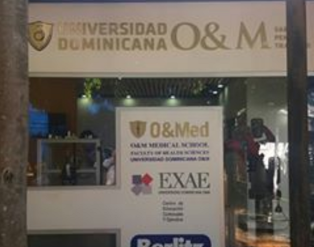 Universidad Dominicana O&M Inaugura stand en la Feria del Libro