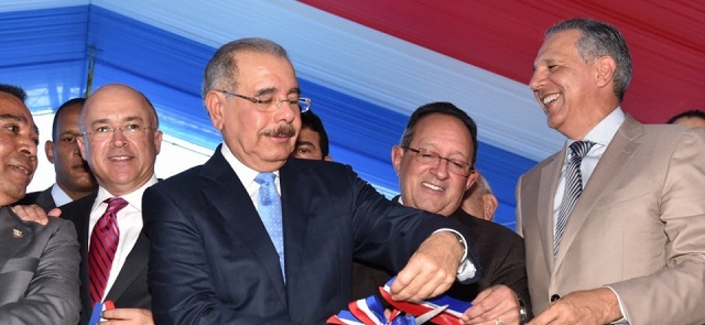  Presidente Danilo Medina entrega Centro Regional de Capacitación Agrícola y Forestal